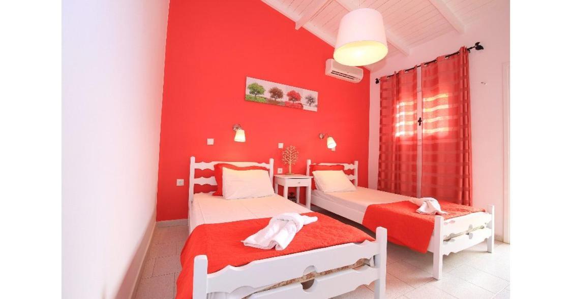 Athina Apartments Stoúpa Esterno foto