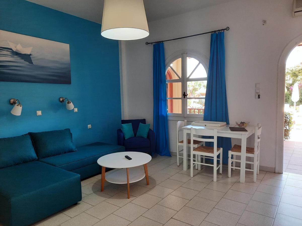 Athina Apartments Stoúpa Esterno foto