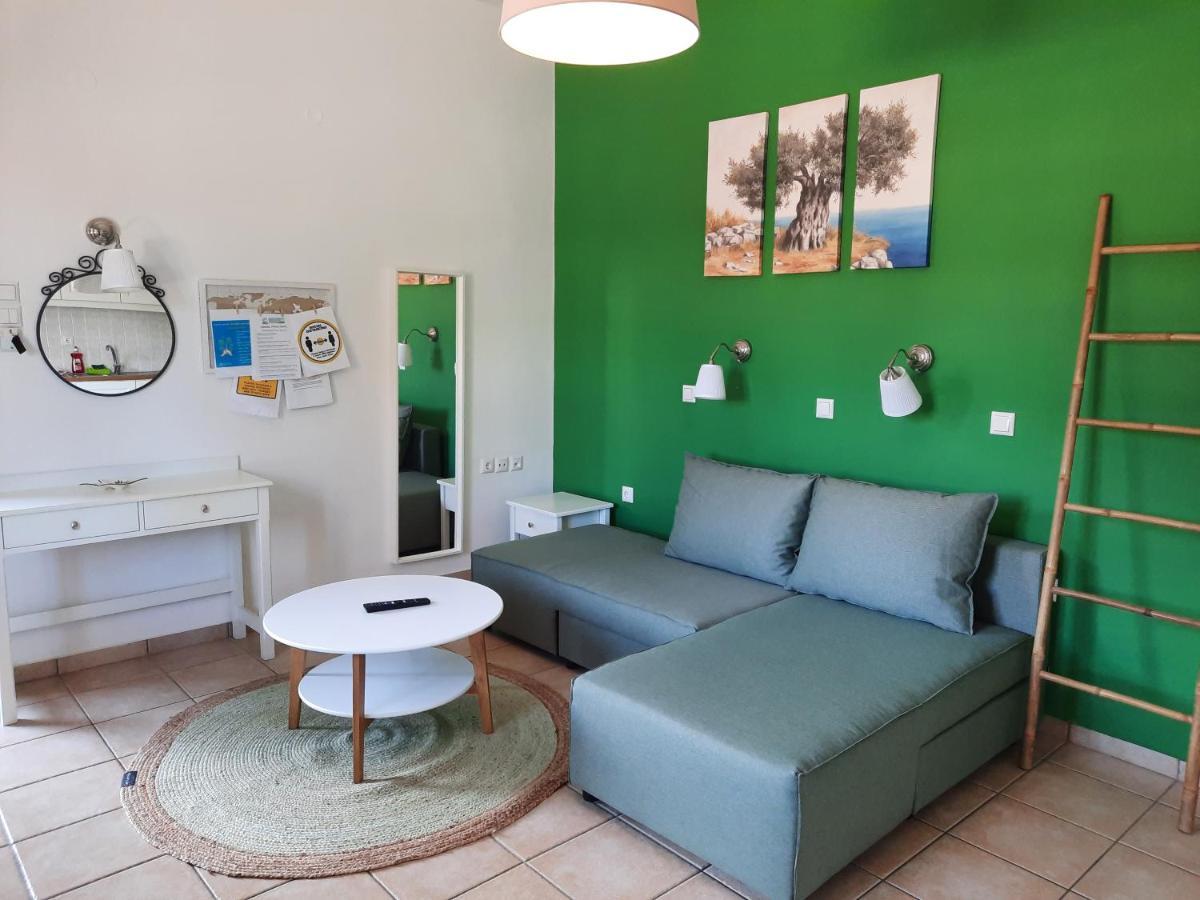 Athina Apartments Stoúpa Esterno foto